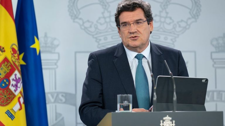 Socialförsäkringen överväger att förlänga tidsfristen för egenföretagare att rapportera med fem månader…