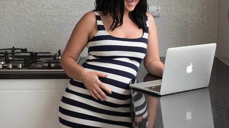 Mammaledighet för egenföretagare: krav, avgifter och ansökan