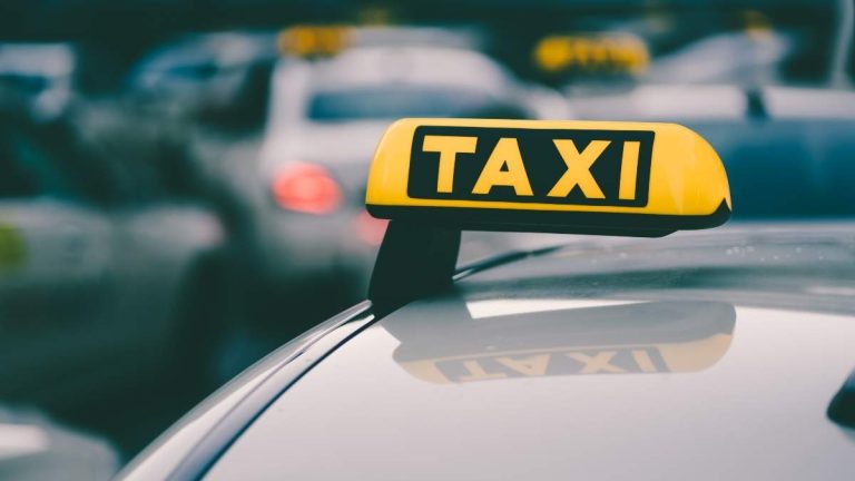 Barcelonas taxichaufförer ber om att få installera videoövervakningskameror i sina fordon för att skydda sig själva