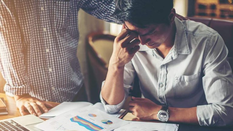 Konkursförfaranden för mikroföretag multiplicerades med 35 i februari, enligt en rapport