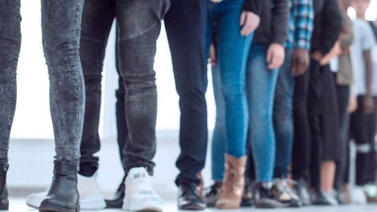 Rådgivare och akademiker planerar att protestera denna torsdag genom att översvämma statskassan och socialförsäkringen med brev