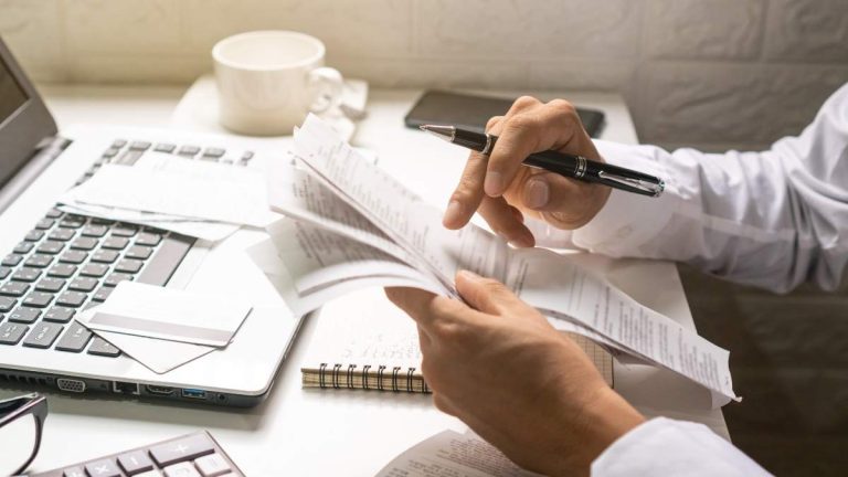 Socialförsäkringen kommer också att straffa egenföretagare om de inte lämnar in inkomstdeklarationen i år