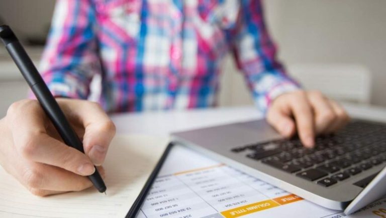 Egenföretagare bör vara uppmärksamma på ändringar i datum för att betala moms för det första kvartalet denna månad