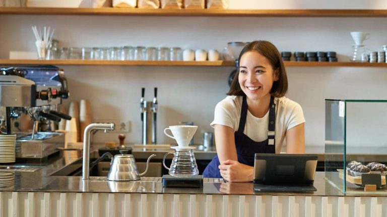 Nästan 500 fler egenföretagare per dag i mars, den största ökningen den här månaden under de senaste fem åren