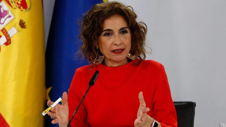 Tvivlar på om egenföretagare kan presentera INTÄKTEN på papper: Finansministeriet insisterar på att det inte är möjligt