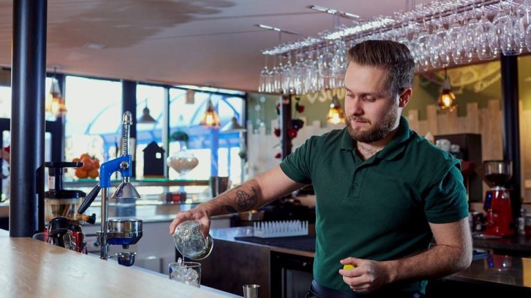 I april fanns det 400 fler egenföretagare per dag: Andalusien, Madrid och Valencia leder tillväxten 2024