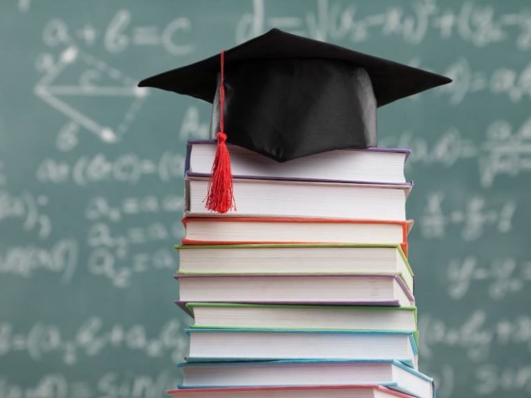 Den irländska regeringen tillkännager 11 400 gratis och subventionerade universitetsplaceringar