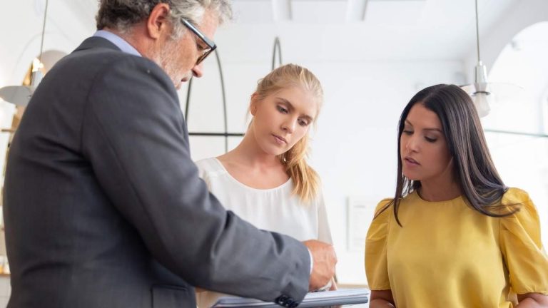 Finanstekniker granskar åtgärder som klassificeras som ”hinder” begångna av egenföretagare