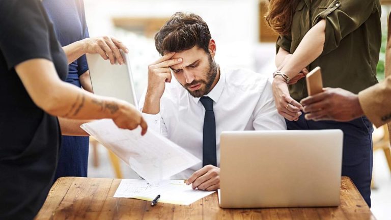 Rättvisa tillåter en egenföretagare att kräva att verksamheten upphör medan hon behandlade nedläggningen av sitt företag