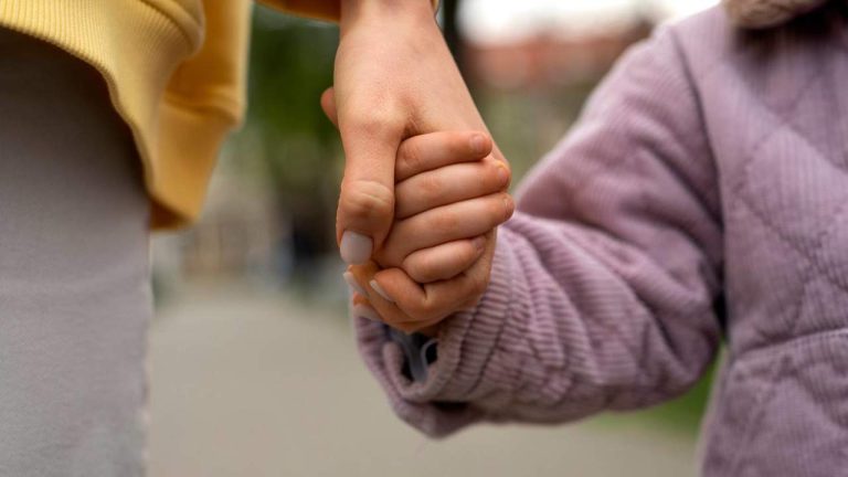 Socialförsäkringen förklarar kraven för att samla in barnbidrag