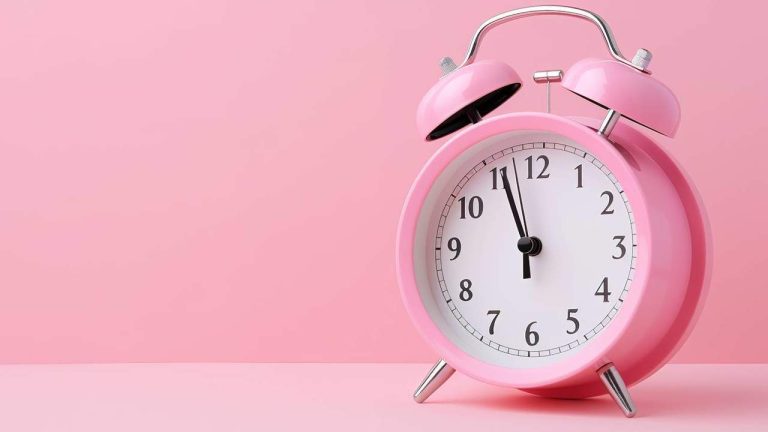 En av tre egenföretagare väntar till den sista månaden med att presentera INKOMSTER: tidsfristen går ut den 1 juli