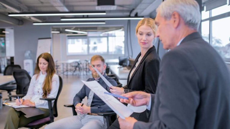 Egenföretagare i Galicien kan begära stöd för att utbilda nya anställda fram till september