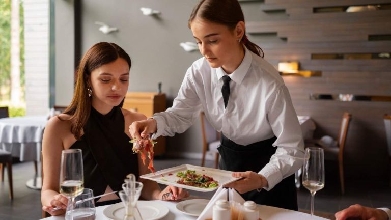 OCU varnar egenföretagare hotellägare för metoder som är olagliga i deras barer och restauranger