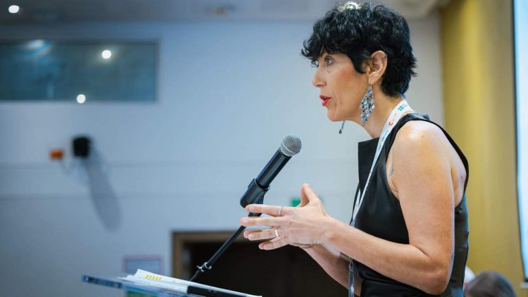 Tusentals egenföretagare kommer att behöva betala fler avgifter 2025 på grund av höjningen av minimibaserna