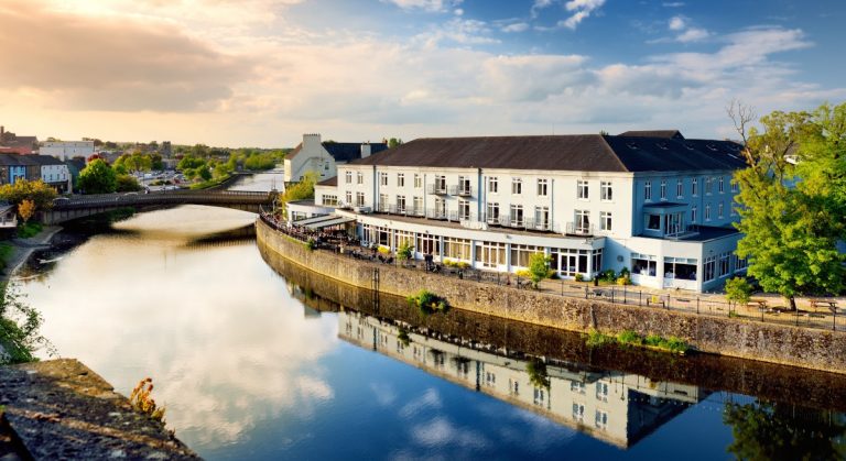 UKG skapar 200 jobb i Kilkenny på nytt nav