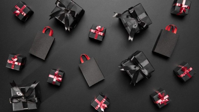 Julen närmar sig och egenföretagare kan dra av upp till sex utgifter i moms, personlig inkomstskatt och företag