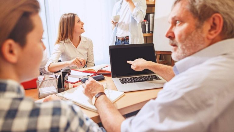 Egenföretagare och små och medelstora företag i Extremadura har redan fått nytt stöd från styrelsen för att träna sina lag