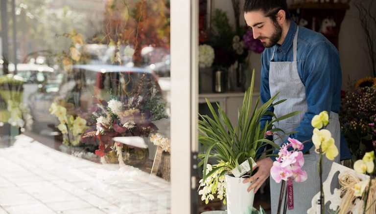 Kampanjen ”Merca no teu Comercio” delar ut 11 000 euro i kuponger för att stödja galiciska företag