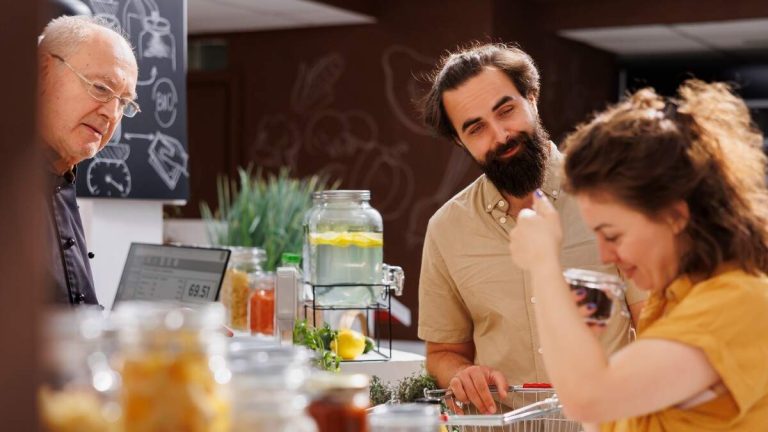 Bidragen från egenföretagare kommer också att öka 2025: minimibelopp och minimikrav