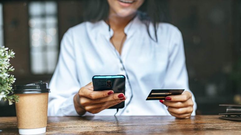 Egenföretagare kommer att kunna göra omedelbara överföringar utan att betala mer provision från och med den 9 januari