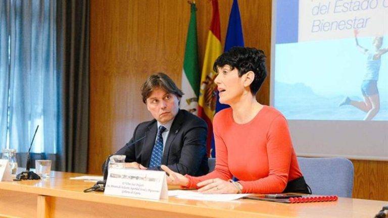 Idag börjar breven komma till egenföretagare som hade rätt med sina kvoter och är fria från legalisering