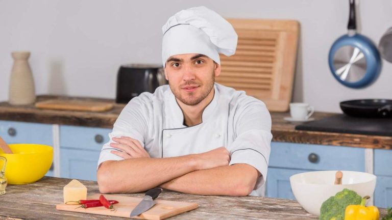 Nya kostnader och skyldigheter för egenföretagare och företag som vill anställa praktikanter