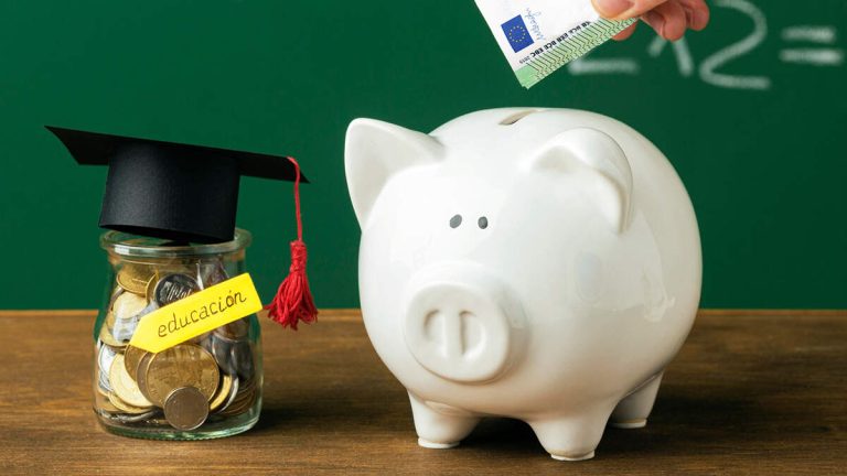 Ekonomi-OS: unga människor från hela världen tävlar i entreprenörskap