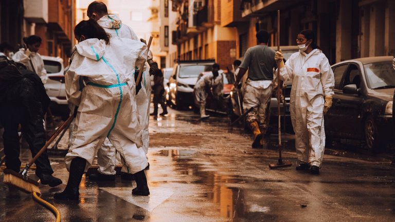 Mer än 22 000 personer söker arbete efter Dana, med hjälp av en kampanj från Adecco Foundation