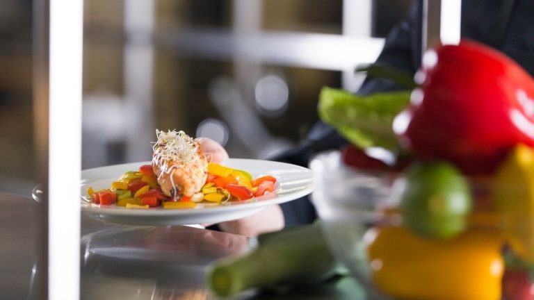 Nya skyldigheter för egenföretagare och små och medelstora företag i den framtida lagen mot matsvinn