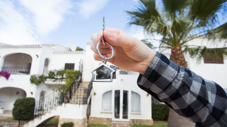 Regeringen vill att ägarna av turistlägenheter ska betraktas som skattemässigt självständiga