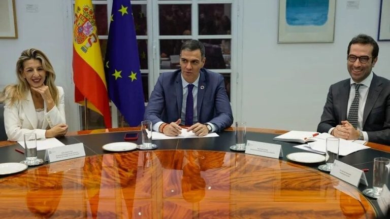 Regeringen vill godkänna minskningen av arbetstiden nästa tisdag utan att ha företagare