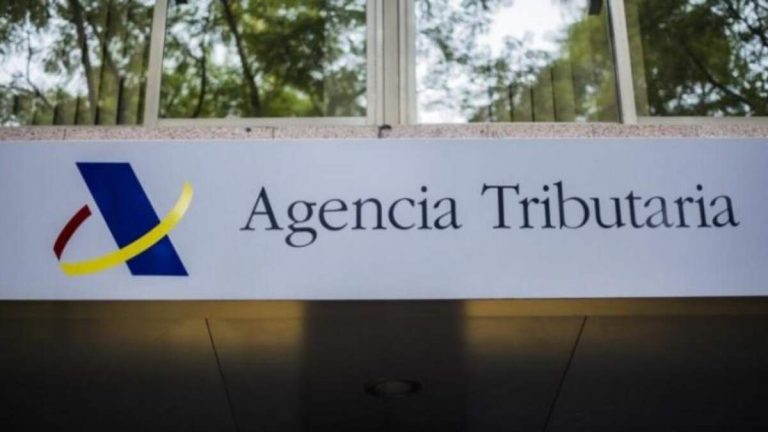 Skatteverket svarar på nya tvivel från små och medelstora företag och egenföretagare om hur man skickar fakturor