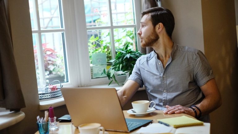 Danas självarbetslösa som inte fick hjälp av 3 000 euro kommer att ha ett nytt samtal