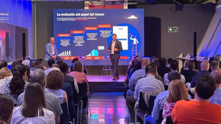 Det fria evenemanget som informerar självföretagare om deras faktureringsförpliktelser anländer till Madrid