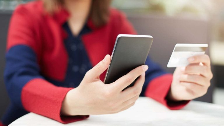 Finans avser att bankerna rapporterar i realtid om affärsbizuminkomst