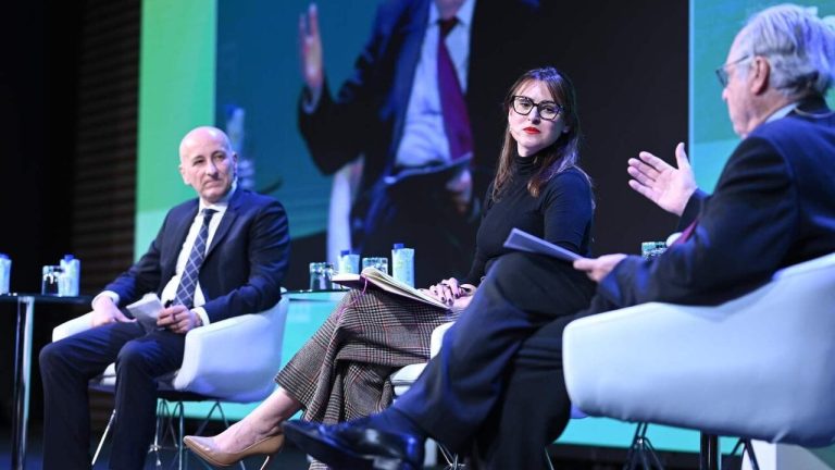 Mutuals inser att självförvaltade betalar mer offert än de fördelar de får