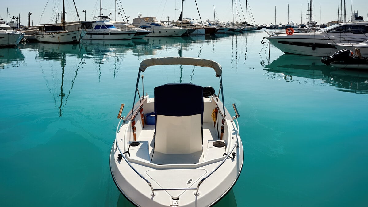 Hundra nautiska pymer från Baleariska öarna samlas för att skydda sina företag mot hamnbegränsningar