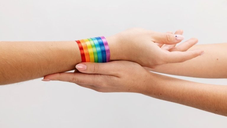 Tusentals företag måste ansöka från idag till de nya skyldigheterna i LGTBI -lagen