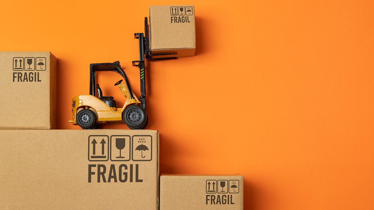 De frilansare som distribuerar hemma säljer mer tack vare e -handel men lider hårda förhållanden