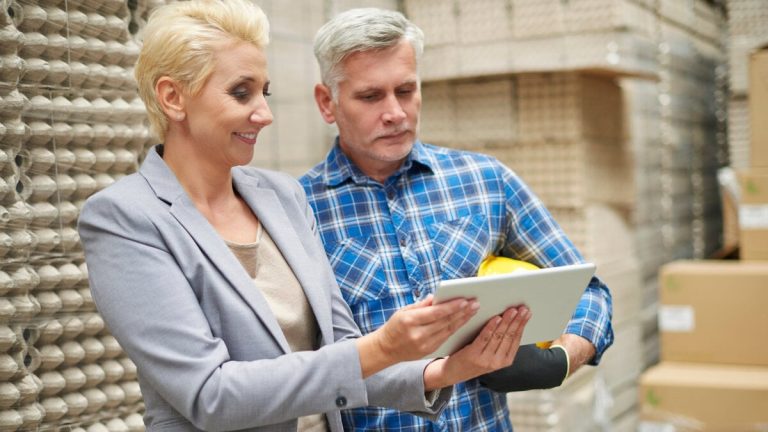 Familj och små och medelstora företag växer upp till kriser, men kan inte framgångsrikt möta generationslättnad