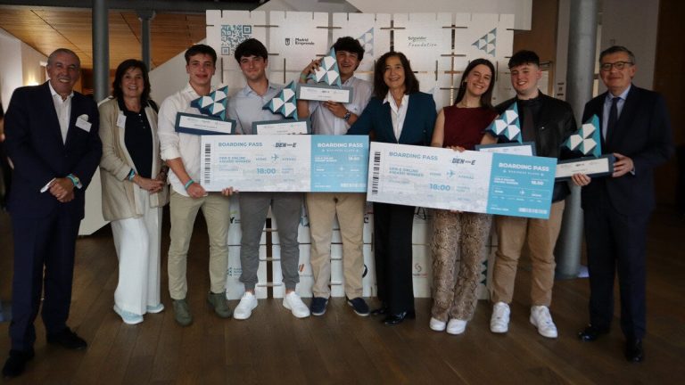 Valda studenter för att representera Spanien i den största entreprenörskapstävlingen
