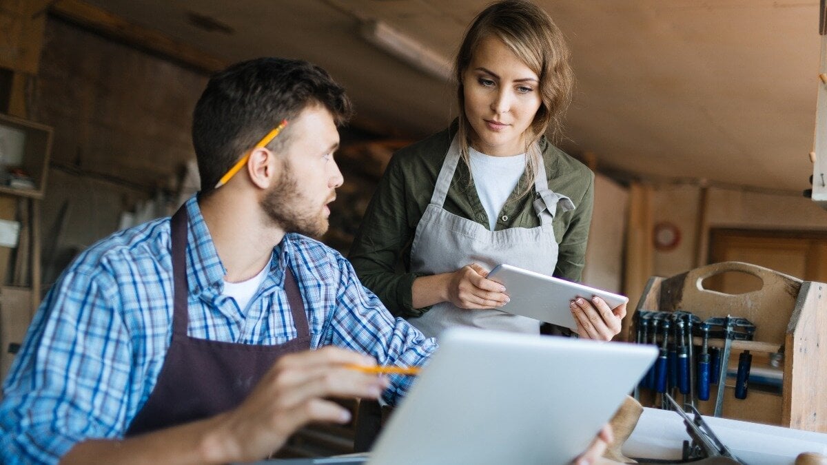 RETA lägger till 15 433 autonoma mer hittills i år men följer förstörelsen av sysselsättningen i mikropymer