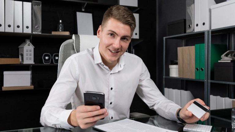 Treasury svarar på tvivel från självarbetslösa rådgivare om faktureringsprogram