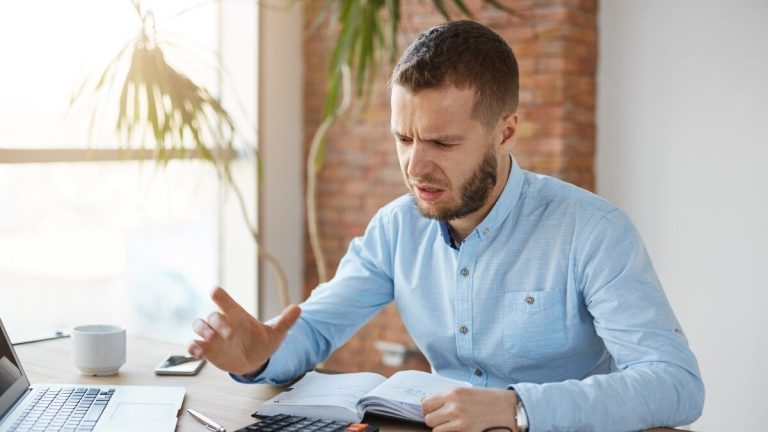 Social trygghet ”ignorerar lagen” och tillåter inte att hålla offertbaserna till tusentals företags autonomos