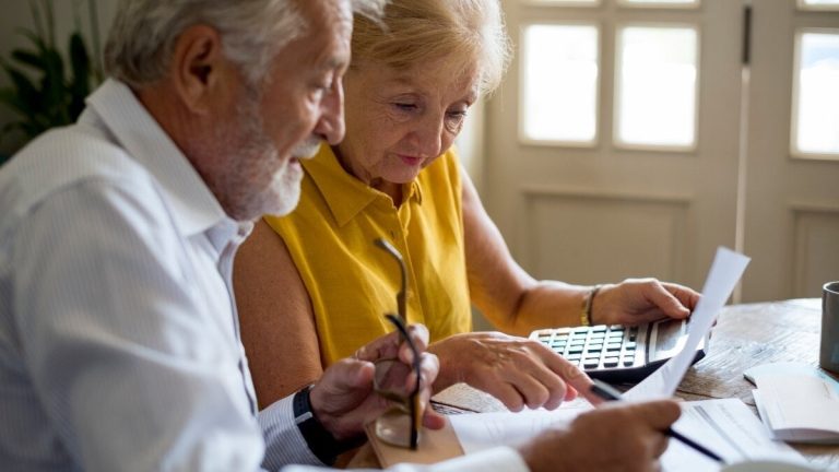 Självarbetslösa går i pension nästan 67 för att undvika nedskärningar i sin pension