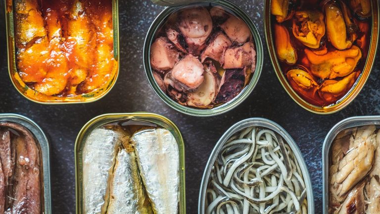 Galicien kommer att skilja konserverna för affärsfiskproducenter