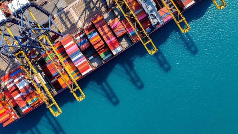 Spanska små och medelstora företag kan exportera till Ukraina med garantier som stöds av Europeiska unionen