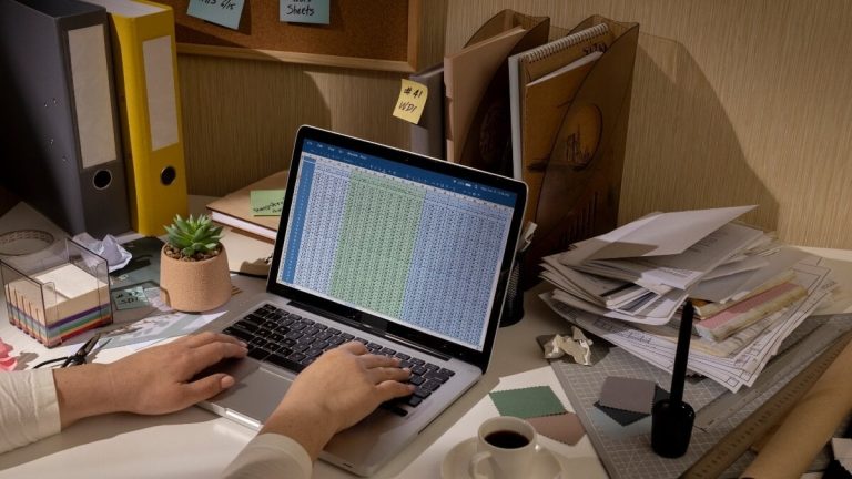 Finans börjar agera i företag på 15 CCAA för att avsluta dubbla faktureringsprogrammen