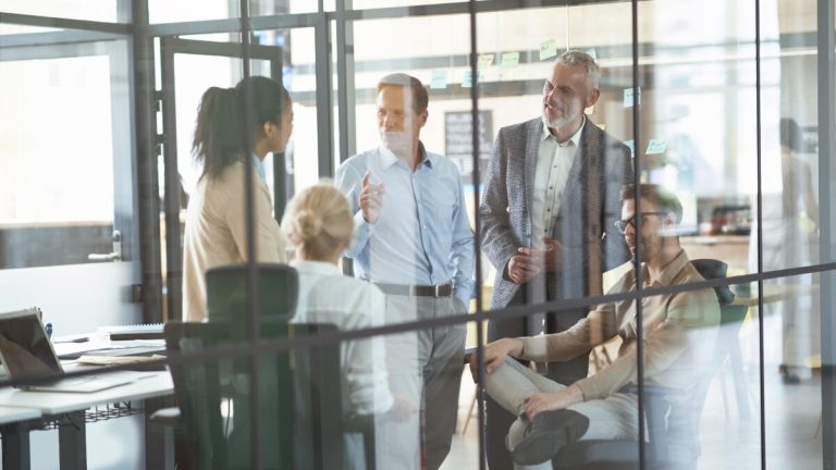 Nytt stöd i Galicien så att små och medelstora företag kan anställa expertchefer i branschen