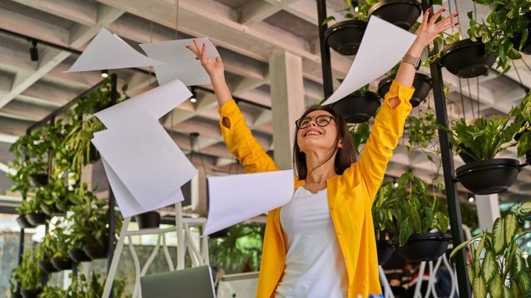 Tillfälliga kontrakt för självföretag 2025: Endast två juridiska alternativ